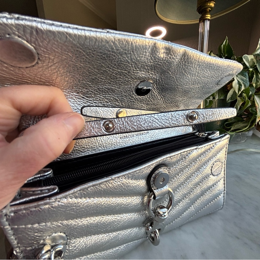 Rebecca Minkoff Silver Quilted Leather Crossbody Bag/Wallet on a Chain - Picture 8 of 16